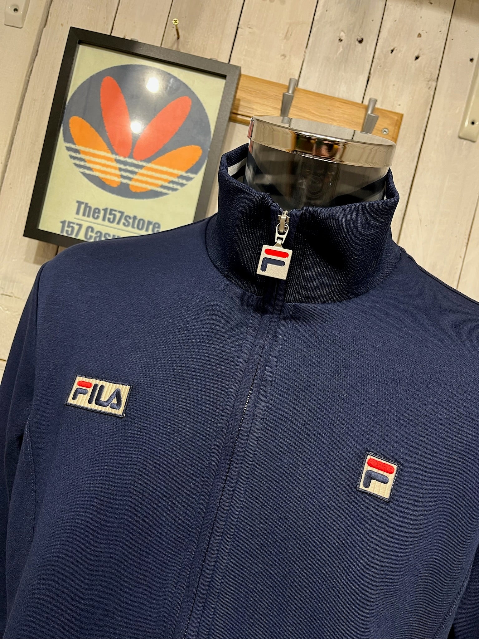 （NA）ヴィンテージ ダブル セットアップ ピンバッジ FENDI ネクタイ NA）ヴィンテージ ダブル セットアップ ピンバッジ FENDI ネクタイ